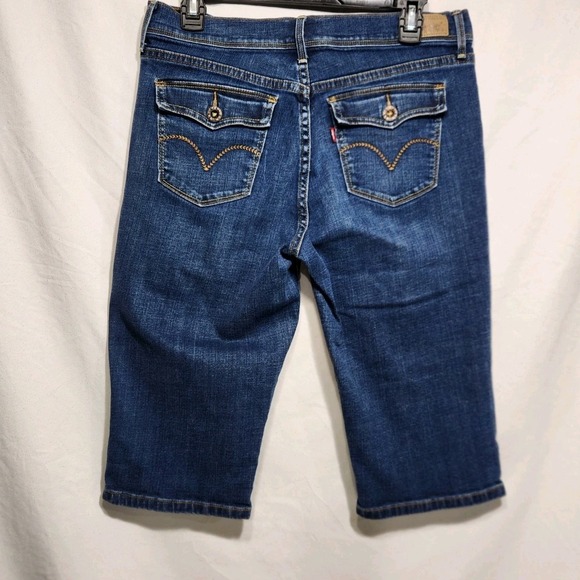 Levi's Pants - Levi's 515 Skimmer Capri Jeans Size 8‎ Quality Classic Denim Stretch